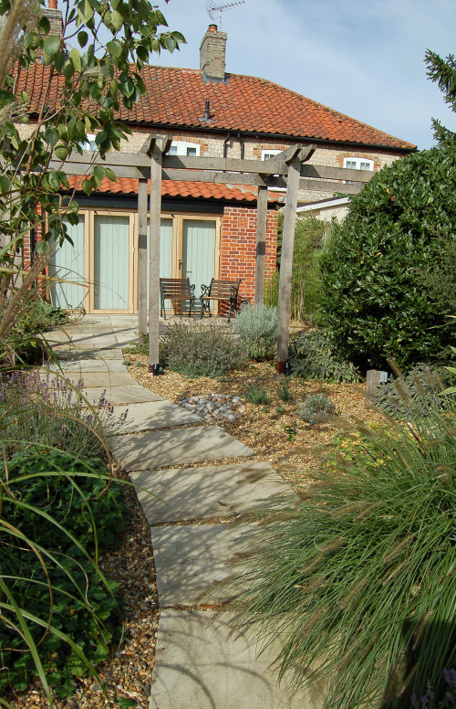 Garden for a Norfolk flint cottage